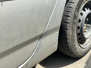Toyota Corolla 2003 года выпуска, серый цвет. Номер кузова: NZE121-3178012, государственный регистрационный знак: М376ЕТ03. VIN отсутствует.