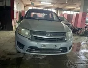 Автомобиль LADA Granta 2015 года выпуска, VIN XТА219060F0344772. Объем двигателя 1596 см³, мощность 87 л.с. Пробег 345748 км.