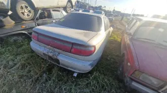 Автомобиль Toyota Carina, госномер Х931ММ124, 1992 года выпуска, VIN АТ1920010162. После ДТП комплектность и состояние не проверялись, документы отсутствуют. Находится в г. Красноярск. Пробег: 0 км. Вид транспорта: легковой. Объем двигателя, коробка передач, привод и мощность двигателя не…