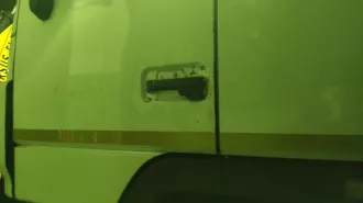 Грузовой автомобиль самосвал МАЗ 5550В2-480-001, 2014 г/в, г/н В219ТА124, vin Y3М5550B2E0000328, модель, номер двигателя D0009066, номер кузова Y3М5550B2E0000328, цвет белый. Рабочее состояние не проверялось, видимых повреждений не имеет, на кузове имеются следы ржавчины. Обременения: запреты…