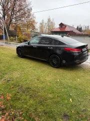 Kia Optima 2017 года, VIN XWEGU413BJ0004142. В залоге у Совкомбанка.