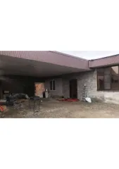 1/6 доли жилого здания (72,3 кв.м) и 1/6 доли земельного участка (2538 кв.м) в а. Эльбурган, Абазинский р-н, Карачаево-Черкесия; 1/6 доля в праве на жилое здание, площадь: 72,3кв.м., кадастровый номер: 09:03:0190112:191 и 1/6 доля в праве на земельный участок, площадь: 2 538кв.м., категория земель…