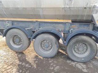 BODEX KIS 3W-S 2012, полуприцеп самосвал BODEX KIS 3W-S, 2012 года выпуска, цвет серый, VIN SU90333GHCSBU1274, г. Самара, ограничения и обременения: зарегистрирован за должником Банка, перерегистрация на нового владельца будет осуществлена после заключения договора купли-продажи