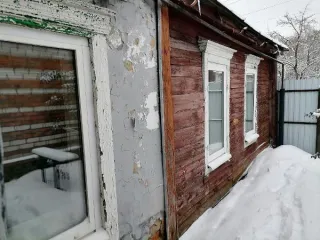 Нежилое здание площадью 34,8 кв.м. с кадастровым номером 32:30:0010411:155 и земельный участок под ним площадью 270,0 кв.м. из категории земель населенных пунктов с видом разрешенного использования – для индивидуального жилищного строительства, с кадастровым номером 32:30:0010411:52, расположенные…