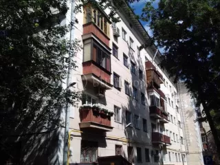 1/2 доля в праве общей долевой собственности на комнату пл.12,3кв.м по адресу: Российская Федерация, город Москва, вн.тер.г. муниципальный округ Якиманка, улица Академика Петровского, дом 5, строение 1, квартира 15, комната 1, к/н 77:01:0006004:3202 1/2 доля в праве общей долевой собственности на…