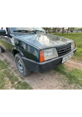 ВАЗ 21099 2004 года, темно-зеленый. VIN: XTA21099043651957, номер кузова: XTA21099043651957. ПТС: 77 ХА 907946, госномер: Р947МС126. Двигатель бензиновый, модель 2111, номер 3784057, мощность 77 л.с. (57 кВт), объем 1499 куб. см. Экологический класс не установлен. Максимальная масса 1395 кг, масса…