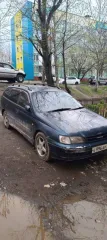 Toyota Caldina 1993 года, универсал. Цвет темно-зеленый. Государственный номер Е996АР41. VIN и номер шасси отсутствуют. Номер кузова ST1950021546. Двигатель модель 9266722, объем 1998 см³, мощность 89 л.с. (65 кВт). Снаряженная масса 1370 кг, полная масса 1870 кг.