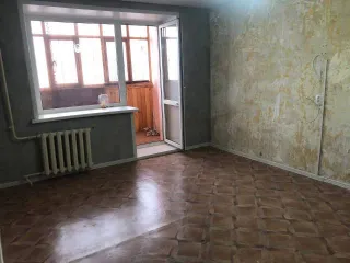 Двухкомнатная квартира 45,9 кв.м в состоянии «требует косметического ремонта» по адресу: Республика Башкортостан, Мелеузовский район, г. Мелеуз, ул. Ленина, д. 133, кв. 131. Кадастровый номер: 02:68:010502:3809. Имущество является предметом залога ПАО Сбербанк. Имеется задолженность по коммунальным…