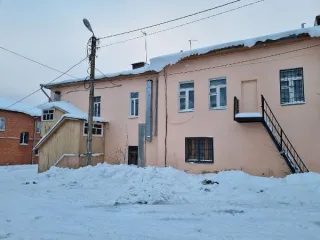 Административные помещения 101,1 кв.м, Грязовецкий район, г. Грязовец, продажа административных помещений №№ 6-10, 15-23, инв.№ 0001010013, общей площадью 101,1 кв.м., на 2 этаже здания, расположенных по адресу: Вологодская область, Грязовецкий район, г. Грязовец, ул. Ленина, д. 53 помещение 6…