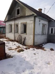 3/4 доли в здании, площадь 38.5 кв.м., назначение: жилое, количество этажей: 1, кадастровый (условный) номер: 35:26:0205007:106. Адрес (местонахождение): Россия, Вологодская область, р-н. Сокольский, г. Сокол, пер. Станционный, д. 30
3/4 доли земельного участка, площадь 946 кв.м., назначение…