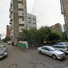 Гараж – здание нежилое, бокс № 11, площадь 18,1 кв.м., кадастровый номер: 24:50:0300272:1617 и земельный участок, под бокс № 11, вид использования: хранение автотранспорта, площадь 20+/-2 кв.м., кадастровый номер 24:50:0300272:2690, по адресу: Красноярский край, г. Красноярск, ул. Кирова, № 2г.