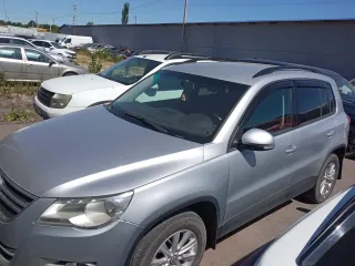 Volkswagen Tiguan 2009 года, VIN XW8ZZZ5NZAG100361. Обеспечен залогом. Ознакомление с имуществом в период приема заявок по заявке на электронную почту: kamai@list.ru или по телефону 8(347)216-45-18.