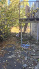 Нежилое здание площадью 657,3 кв.м, кадастровый номер 58:25:0630202:1233, количество этажей 3, в том числе подземных 1. Подсобные помещения: сарай площадью 35,2 кв.м, кадастровый номер 58:25:0630202:3505; сарай площадью 27,3 кв.м, кадастровый номер 58:25:0630202:3504. Земельный участок категории…