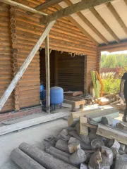 Объекты незавершенного строительства и земельный участок площадью 4999 кв.м. в Калужской области.