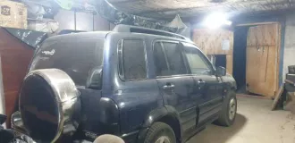 транспортное средство – легковой автомобиль марка/модель – SUZUKI GRAND VITARA, VIN: JSAFTL52V00257013, г.р.з. В861ВЕ41, 2005 г.в., цвет – синий, ПТС – 77ТН257909.  Автомобиль в аварийном состоянии, требующий капитального ремонта. Повреждения: капот, бампер, ноускат, радиатор охлаждения двигателя…