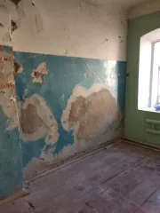 Земельный участок общей площадью 650 кв.м. с кадастровым номером: 43:41:000042:173, по адресу: Российская Федерация, Кировская область, г.о. город Вятские Поляны, г. Вятские Поляны, ул. Советская, з/у 15 с расположенным на нем объектом федерального имущества – нежилое здание общей площадью 212,4…
