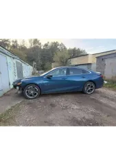 Chevrolet Malibu 2019 года, 163 л.с., пробег 105924 км, АКПП. VIN: 1G1ZG5ST7KF191593. Техническое состояние: Выстрелило 6 (или 7) подушек безопасности, аккумулятор не работает, машина не заводится. Заднее левое колесо спускает полностью примерно за 2-3 дня (под замену). Стук рейки. Не горит правая…