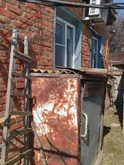 Земельный участок 879 кв.м и жилой дом 43.9 кв.м, Волгоградская обл., г. Ленинск. Земельный участок кадастровый номер: 34:15:080301:617, площадь 879 кв.м. и жилой дом кадастровый номер: 34:15:080301:969, площадь 43.9 кв.м., по адресу: обл. Волгоградская, г. Ленинск, пер. Гастелло, дом 6. Общая…