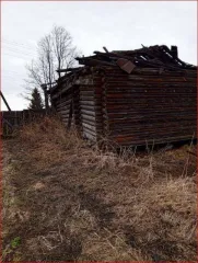 Здание 39,7 кв.м. с земельным участком 1661 кв.м. в Челябинской области, категория земель – земли населённых пунктов, вид разрешённого использования – для ведения личного подсобного хозяйства. Здание разрушено. Кадастровые номера: участок – 74:09:0301004:91, здание – 74:09:0301004:179.