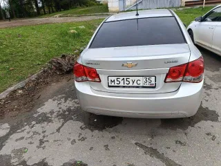 Шевроле Круз 2009 года, 109 л.с., пробег 100000 км, АКПП, VIN XUFJA696JA3002182, госномер М515УС35.