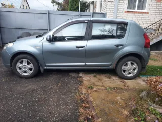 Renault SR 2010, VIN X7LBSRB1HAH290472.