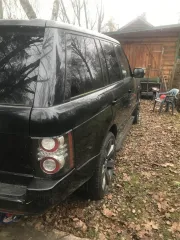 Land Rover Range Rover, 2012, VIN – SALLMAME4CA382374. Имущество является предметом залога АО "ТБАНК" (ОГРН 1027739642281, ИНН 7710140679), адрес 127287, г. Москва, ул. 2-я Хуторская, дом 38А, стр. 26.