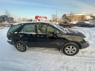 Lexus RX 2001 года, 223 лс, 275000 км, полный привод, АКПП. Легковой автомобиль: Lexus RX300, год изготовления: 2001, легковой универсал, г/н: А372МН155, цвет: черный, VIN: JTJHF10U010198958, ПТС 39 УК 884981, СТС 99 43 084566. (Ходовая часть под замену, сальники передних приводов под замену, свечи…
