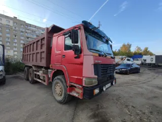 HOWO ZZ3327M3647W, 2007 грузовой самосвал, цвет красный, гос. номер Х791СА52, коробка передач механика, колесная формула 6х4.
