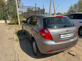 Kia Ceed 2008 года выпуска. VIN: XWEFF242290004697