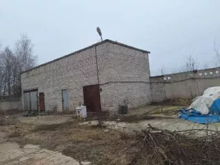 Объект незавершенного строительства пл. 2 060,30 кв.м., кадастровый номер 40:26:000001:1204; 
Здание пл. 90,00 кадастровый номер 40:26:000001:1353; 
Право долгосрочной аренды на земельный участок пл. 959,00 кв.м., кадастровый номер 40:26:000001:99; 
Ограждение; 
Циклон ЦН 15*700*4УП, Зав. №3905…