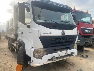 Грузовая цистерна HOWO ZZ1327N4647C, 2011 г.в., ПТС 27 НА 190633, предприятие-изготовитель: Китайская Национальная Группа по производству, Китай.