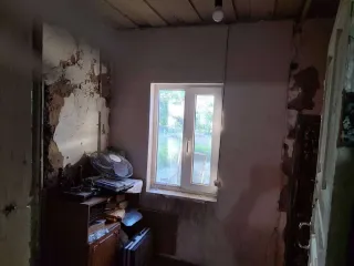 Жилой дом 49,3 кв.м и земельный участок 1500 кв.м, доли ½, Ростовская обл. Жилой дом с кадастровым номером: 61:47:0040401:1015, площадью 49,3 кв.м, по адресу: 347010, Россия, Ростовская обл, Белокалитвинский р-н, п Коксовый, ул Тургенева, 6, размер доли в праве: ½. Земельный участок с кадастровым…