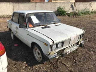 Nissan Almera 2016, VAZ 21061 1996, Toyota Corolla 1993. Автомобили: Nissan Almera, г/н К796ВС154, 2016 г.в., VIN Z8NAJL10054827728 (документы ПТС, СТС, ключи в наличии), ВАЗ 21061, г/н Т132СУ54, 1996 г.в., VIN XTA210610V3742190 (документы отсутствуют, ключи в наличии), Toyota Corolla, 1993 г.в…