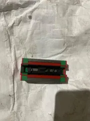 Картонные коробки с надписями на иностранном языке «Xsenia», внутри которых предположительно находятся держатели для LED-модулей, черного и белого цветов, сложной формы, из резины упакованные в индивидуальные пакеты по 1000 шт., грузовых мест - 7. Робот-мойщик окон, грузовых мест 3, количество штук…