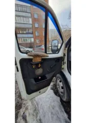 Грузовой фургон 2006 года выпуска, марка 2818–0000010-02, идентификационный номер Т179НС42, VIN XSU28180В70005550, цвет белый.