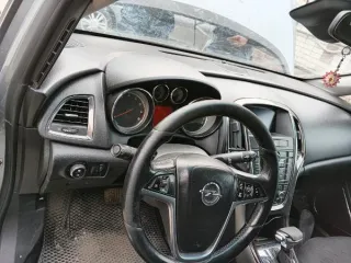 Opel Astra 2010 Транспортное средство марки Опель Астра, тип – легковой комби (хэтчбек), год выпуска 2010, идентификационный номер (VIN) W0LPE6DJ2BG047173, регистрационный знак Р180ТХ126, номер кузова (прицепа) W0LPE6DJ2BG047173, цвет серебристый, двигатель № 20PY4012, мощность двигателя 180 л.с…