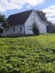 Жилой дом 52 кв.м и земельный участок 1800 кв.м Ленинградская область Жилой дом, площадь 52 кв.м., назначение: жилое, адрес (местонахождение): Ленинградская область, Всеволожский район, Лесколовское СП, Лесколовод, Зеленая ул, дом № 39, Земельный участок № 39, кадастровый номер: 47:07:0113001:536…