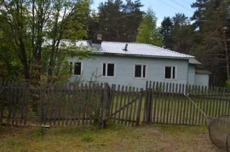Санаторий 441,7 кв.м, кухня 150,1 кв.м, баня 34,4 кв.м, Вологодская область Объекты недвижимого имущества, расположенные по адресу: Вологодская область, р-н Кирилловский, с/с Алешинский, м Топорня, ул Набережная, д 10 Нежилое здание - Санаторий, площадью 441,7 кв.м., кадастровый номер…