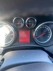 Автомобиль марки OPEL модель Astra 2012 г.в.VIN номер W0LPD5DDXDG017820 Автомобиль находится в очень плохом состоянии. Есть нарушения целостности проводки из за грызунов, не работает CAN шина. При работе ДВС слышен постоянный стук, при полном нагреве ДВС, на холостом ходу загорается лампа давления…