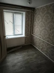 Квартира 49.4 м², 3 комнаты. Липецкая область, Лев-Толстовский район, поселок Лев Толстой, улица Комарова, дом 37, квартира 1. Кадастровый номер: 48:12:0310101:1178.