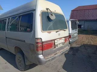 Toyota HiAce, г/н А845СО79, VIN: ОТСУТСТВУЕТ, цвет: темно серый  год выпуска: 1991, ПТС 79 РО 569400, СТС: 9957 663945. Тех. описание: 3,0 л, дизель, 130 л.с., на ходу, требуется замена головки блока цилиндра, бензонасоса и резинки, а также ремонт электропроводки. В 2011 году установлен кузов 1997…