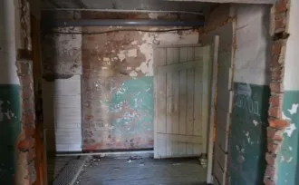 Недвижимое имущество: Сооружение, 24:12:0380107:501, Нежилое (сооружение), склад временного содержания, Красноярский край, Енисейский район, с. Верхнепашино, ул. Советская, 1В/8, 641 кв. м; Здание, 24:12:0380107:512, Нежилое, 663148, Россия, Красноярский край. Енисейский район, с. Верхнепашино, ул…