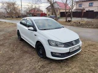 Volkswagen Polo, 2018 года, 125 лс, 183 015 км, АКПП, VIN: XW8ZZZ61ZKG014372. Хорошее техническое состояние (электрообогрев лобового стекла, датчики парковки спереди и сзади и пр.).