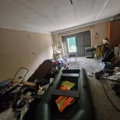 Гараж 18 м2 в Москве. Состояние удовлетворительное, находится в гаражном кооперативе. Требуется незначительный косметический ремонт. Обременения отсутствуют.