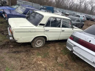 Лот №1 – Легковой автомобиль ВАЗ 21060, 1998 г.в.,  (64-010684) Г/н K928CE164, VIN XTA210600W4060738 Обременения: сведения отсутствуют. Характеристика имущества: Б/у 
Вид транспорта: автомобиль 
Год выпуска: 1998 
VIN номер: XTA210600W4060738 
Марка: ВАЗ  
Модель: 21060 
