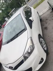 Автомобиль Toyota Vitz, 2013 года выпуска, цвет – белый, государственный номер Е877ТК28, идентификационный номер (VIN) отсутствует, номер кузова (прицепа) NSP1302135621, номер двигателя 0631474, мощность двигателя – 95 л.с. Без видимых повреждений. Обременения – арест. Собственник – Бухаров Д.В. …
