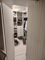 Доля в квартире 36 кв.м Приморский край 1/3 доли в праве общей долевой собственности на жилое помещение, кадастровый номер 25:10:050002:5099, адрес Приморский край, Надеждинский район, поселок Раздольное, улица Лазо, дом 331, квартира 4, площадь 36 кв.м.