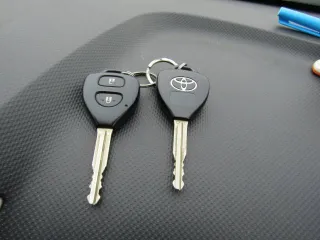 Toyota RAV4 2012 года, VIN: JTMBE31V80D076743, госномер: О767ХВ774.