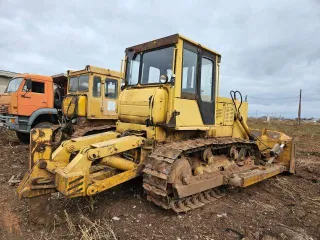 Бульдозер с рыхлительным оборудованием Б-10.0111-ЕН, гос. рег. знак 7498НЕ56, 2015 года выпуска.