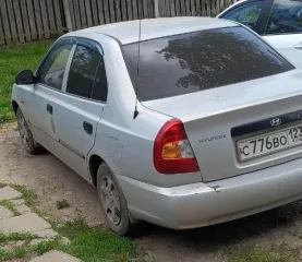 Автомобиль Hyundai Accent 2011 года выпуска, государственный номер С776ВО123, VIN X7MCF41GPBM243394. Обременение: арест.